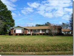 4000 Manning Rd Front