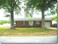 1572 Jackson Rd Front